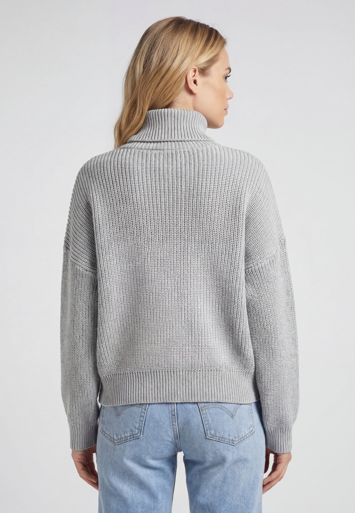Caley Women's Knitted Sweater
