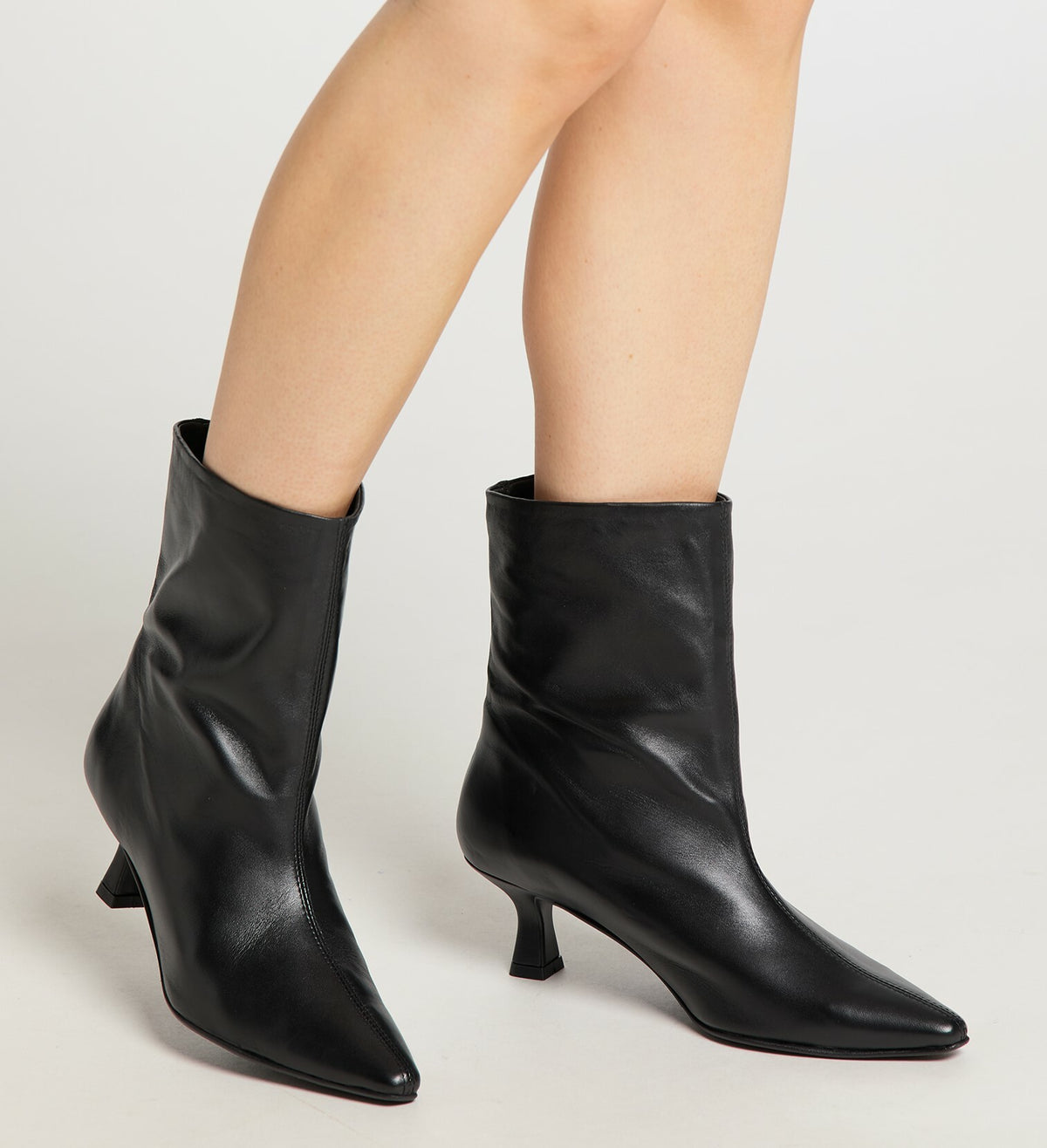 faina Felipa Schuhe