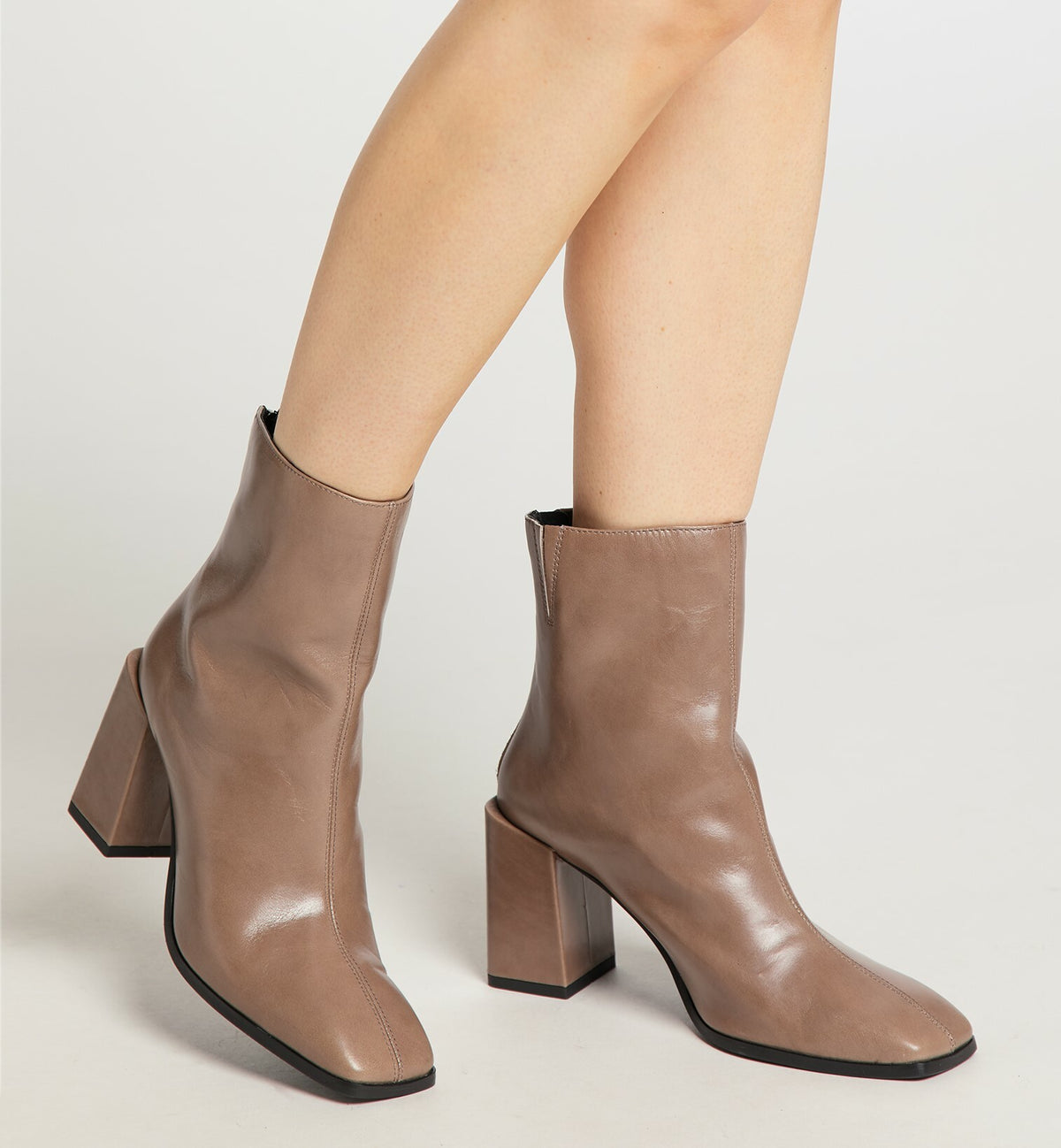 faina Felipa Schuhe