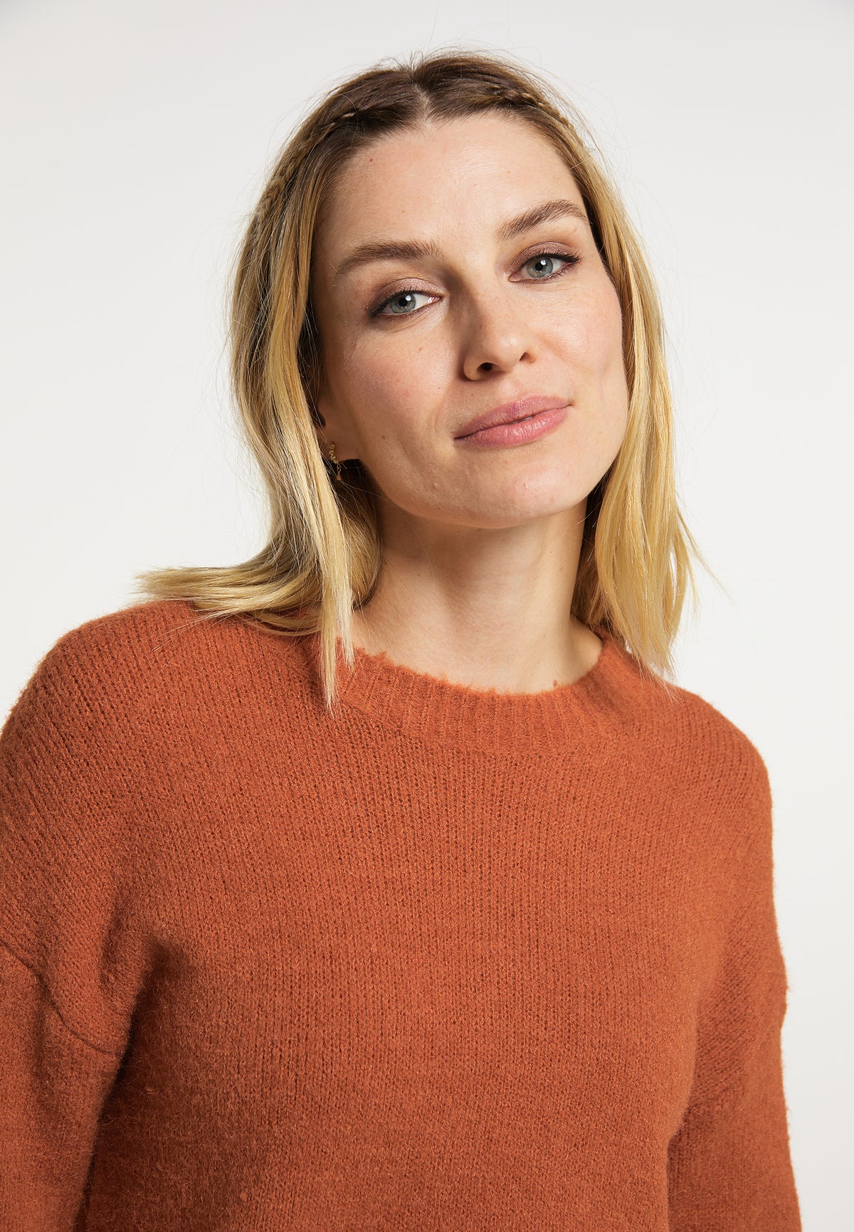 Hypate Women's Crew Neck Sweater