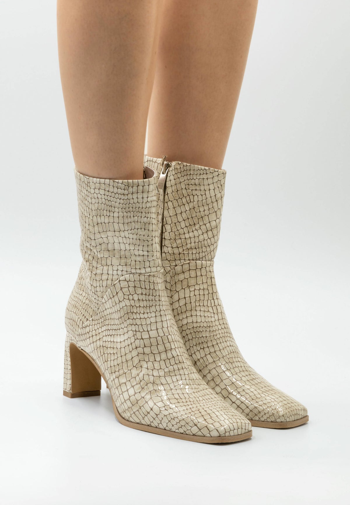 faina Felipa Schuhe