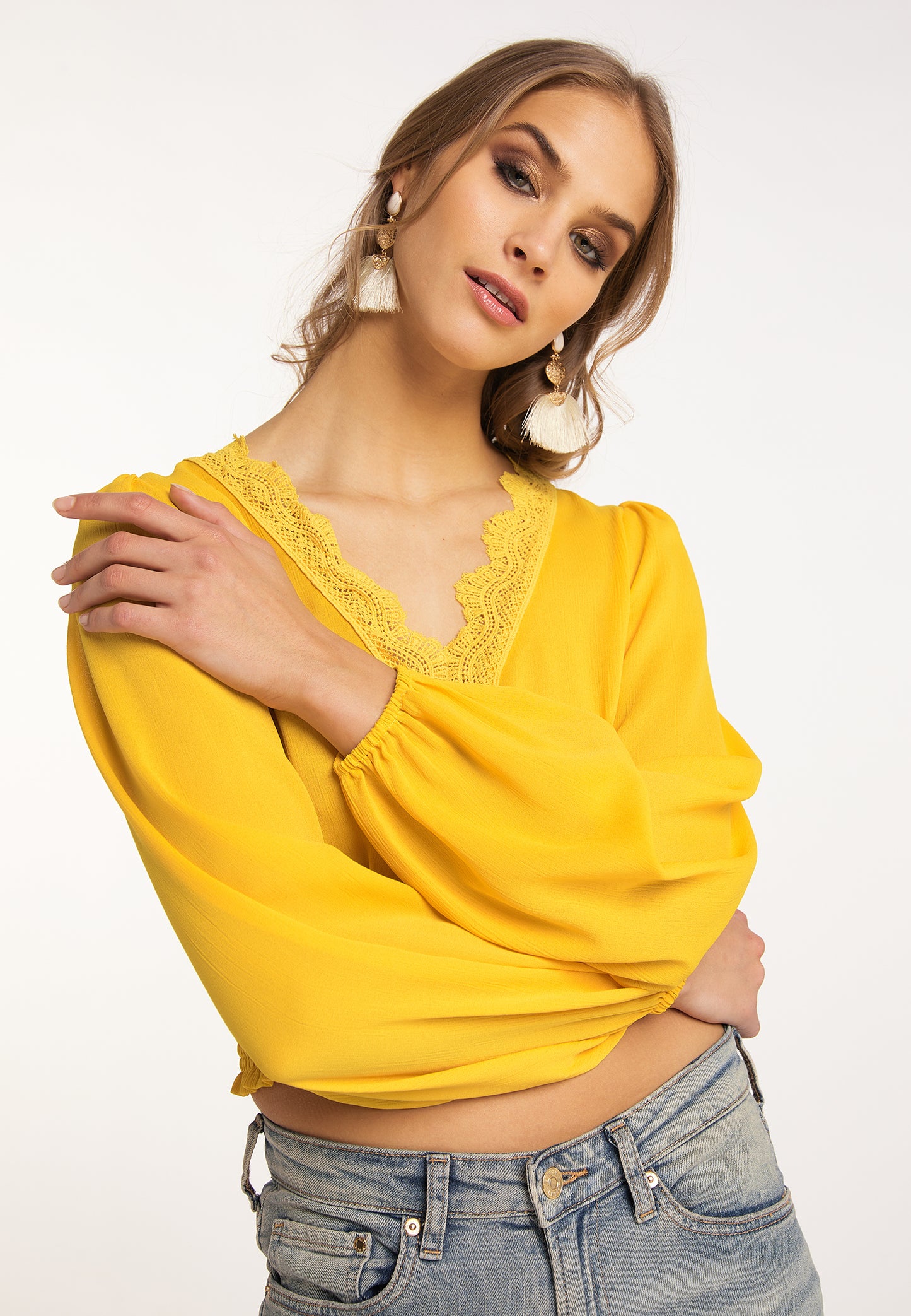 IZIA Women's Cropped Blouse Long Sleeves
