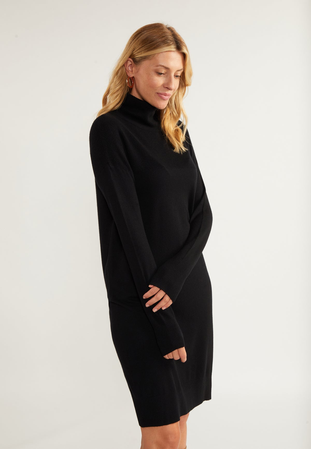 Minya Women's Knit Long Sleeve Midi Dress