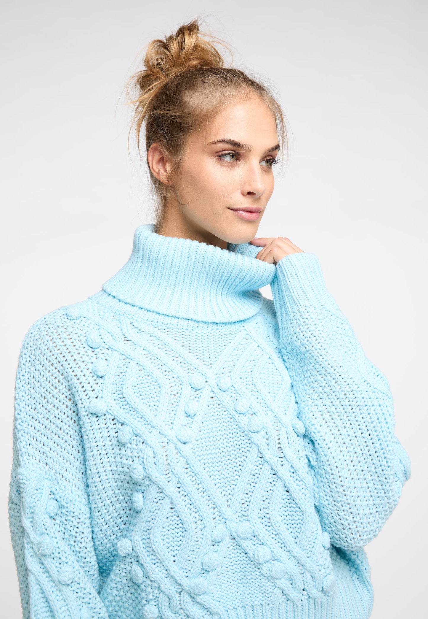 Izia Women's Knit Turtleneck Sweater