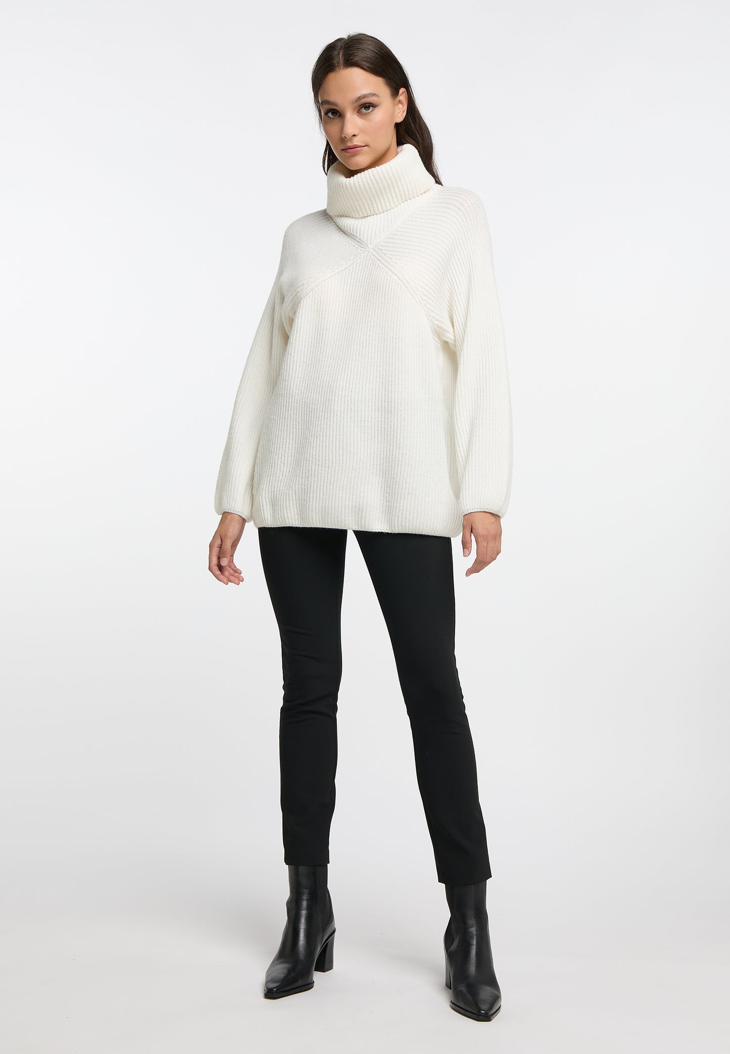 RISA Women's Knit Turtleneck Sweater