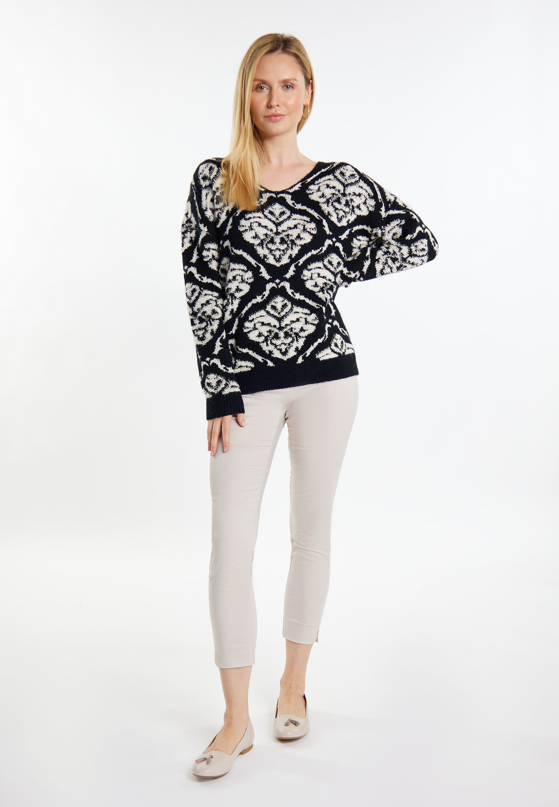 Jeona Women's Knitted Sweater