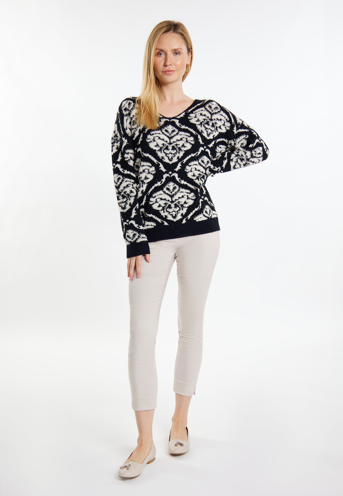 Albee Women's Knitted Sweater