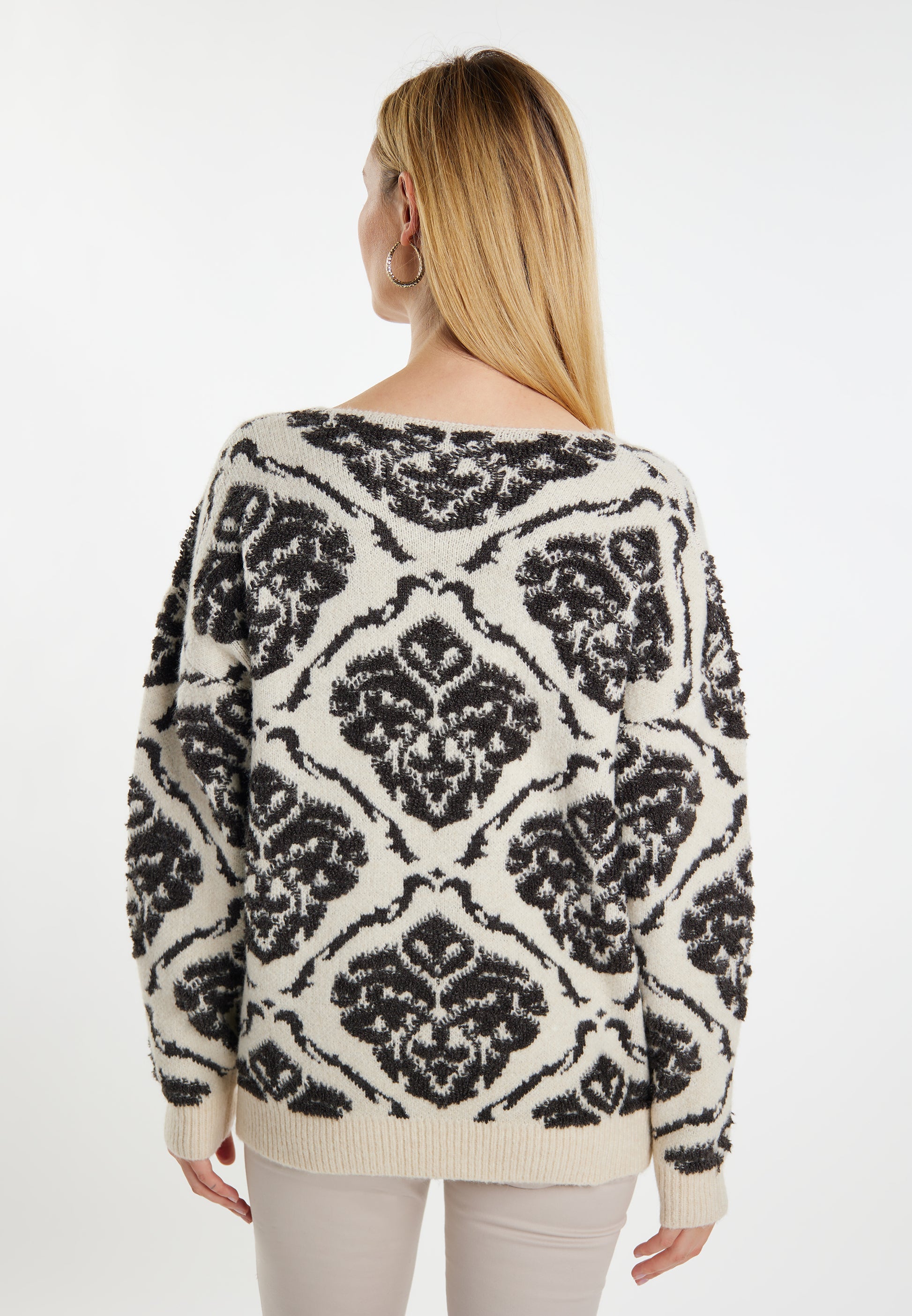 Albee Women's Knitted Sweater