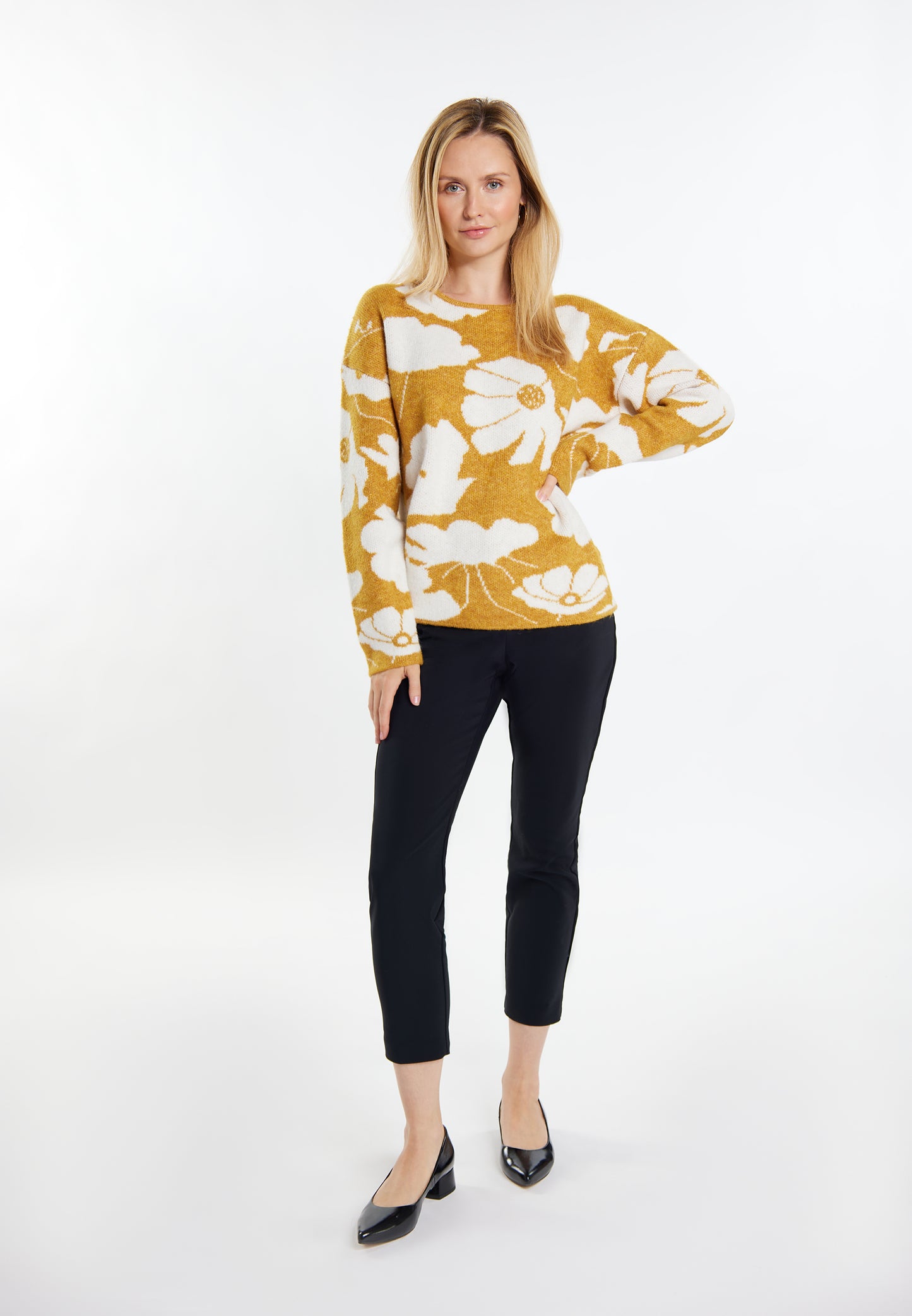 Jeona Women's Knitted Sweater