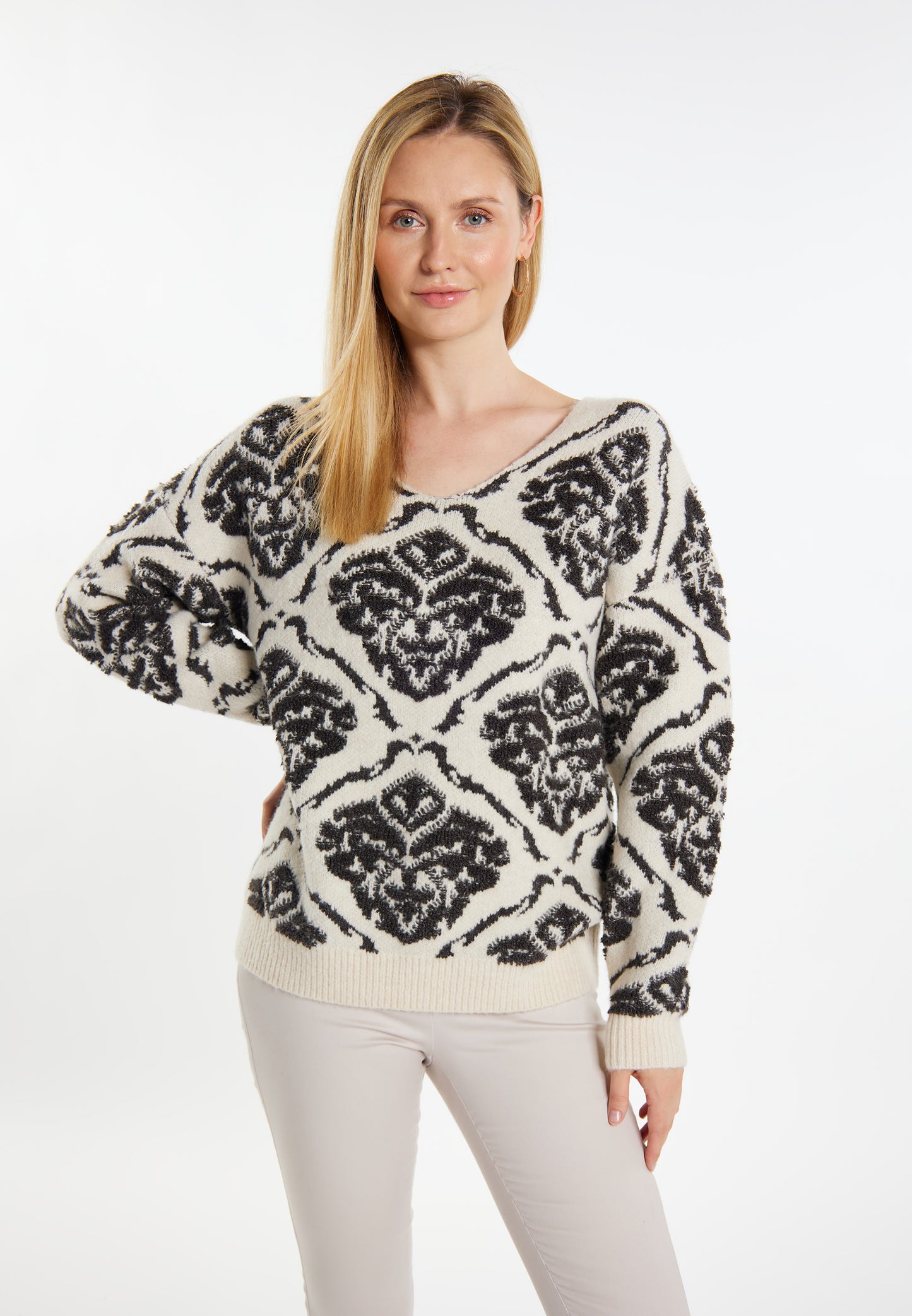 Albee Women's Knitted Sweater