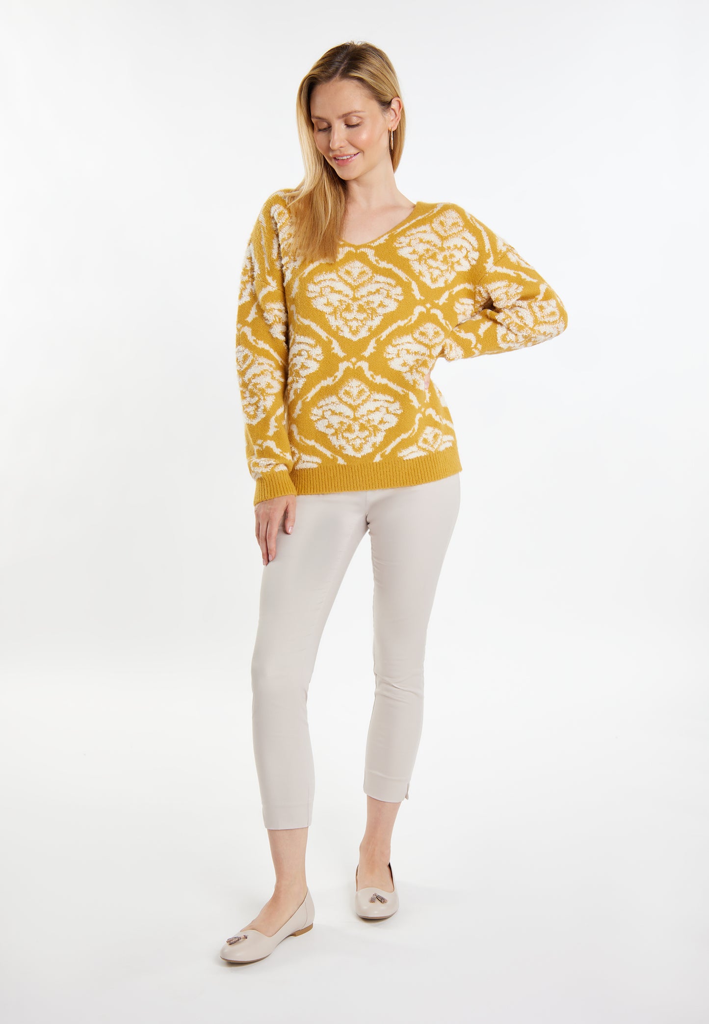 Jeona Women's Knitted Sweater