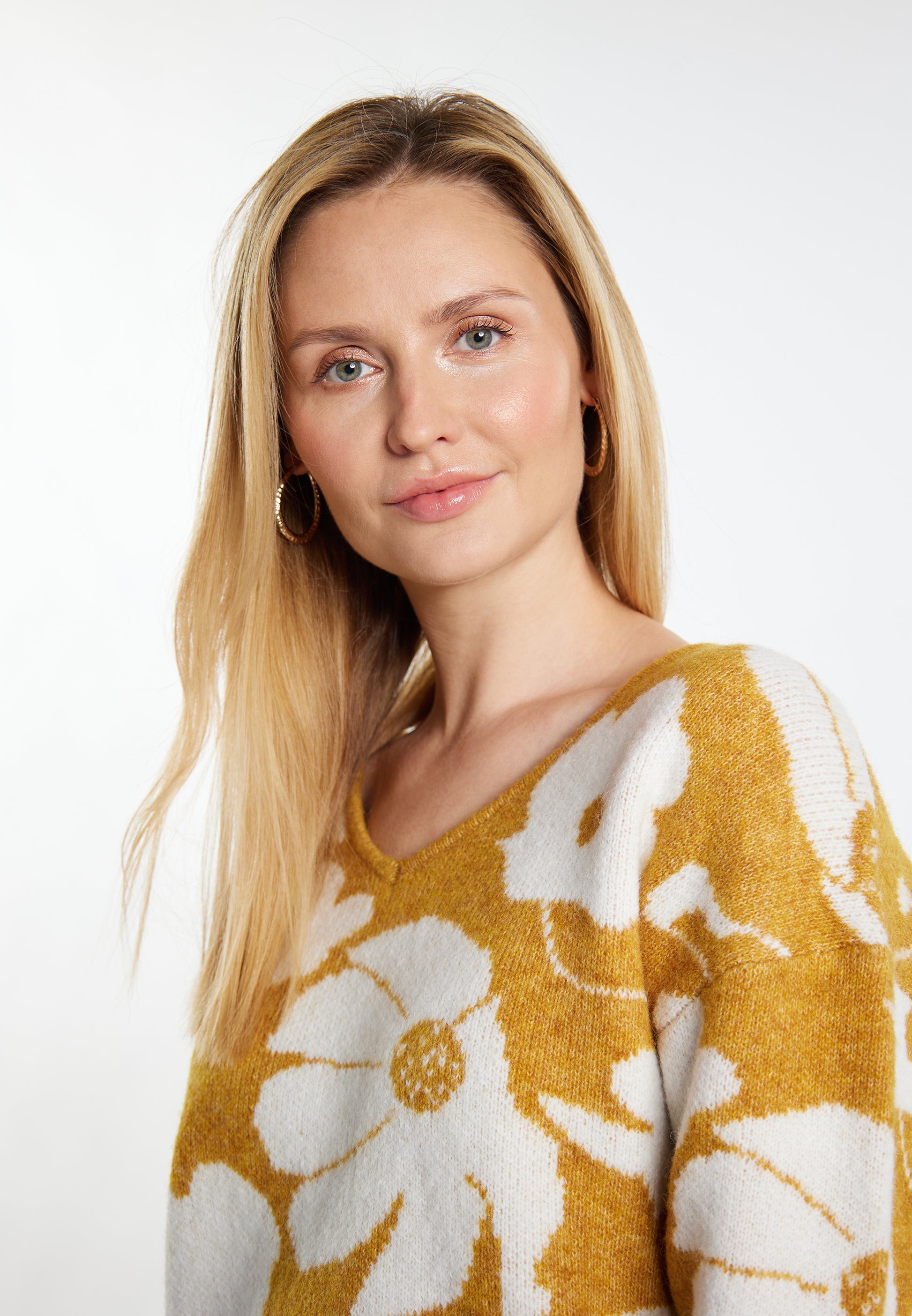 Albee Women's Knitted Sweater