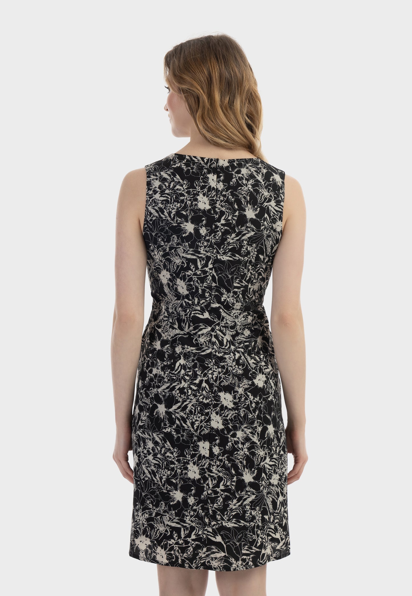 Albee Women's Midi Dress With A Retro Print