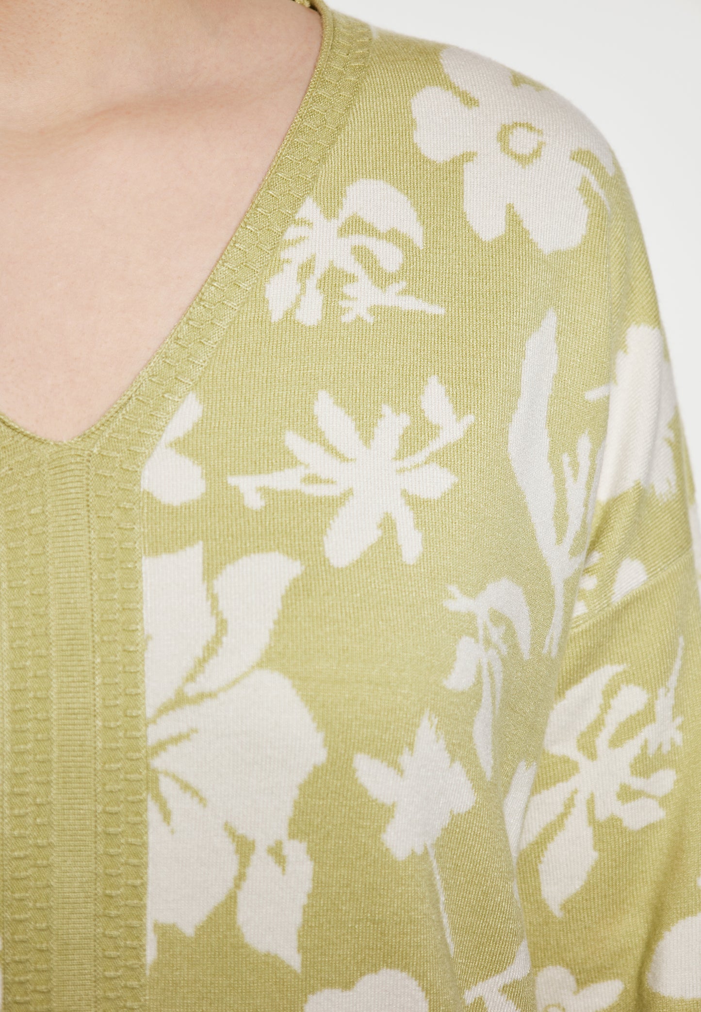 Albee Women's Sweater