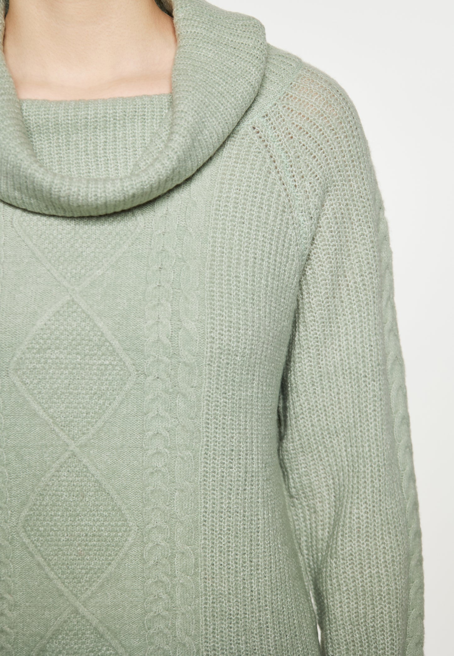 Albee Women's Knitted Sweater