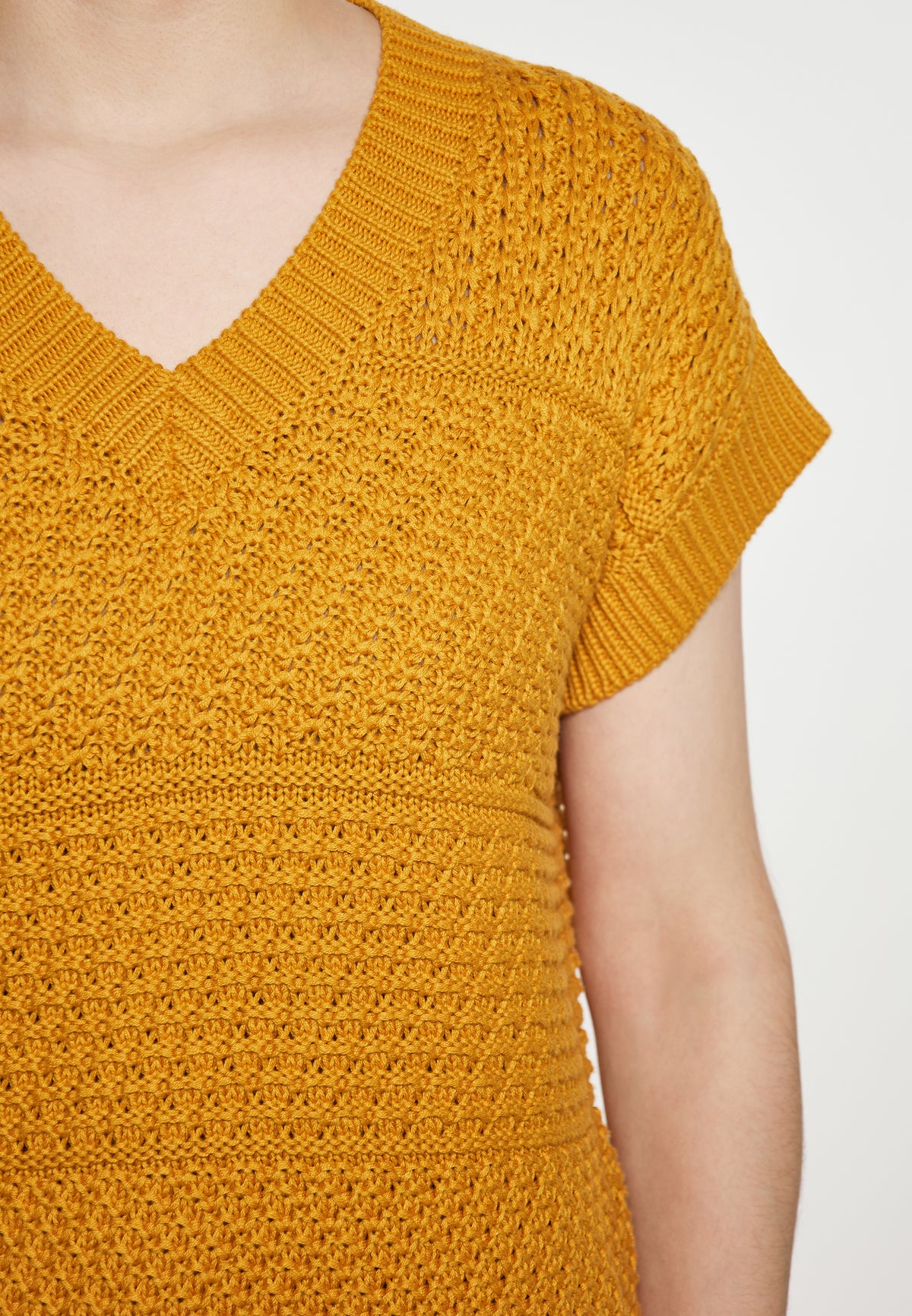 Gelya Women's Knit Sweater Vest