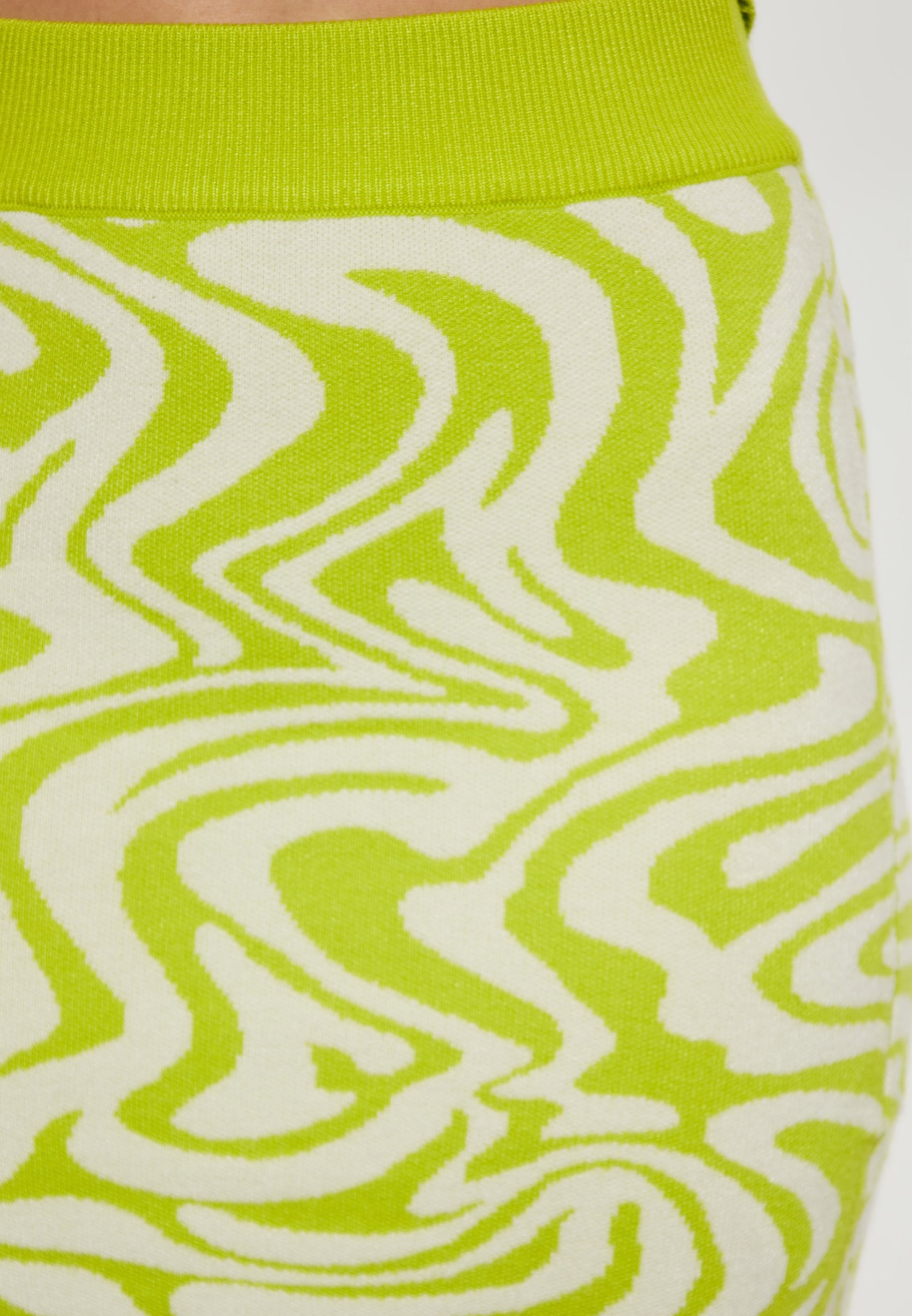 Swirly Women's Rock