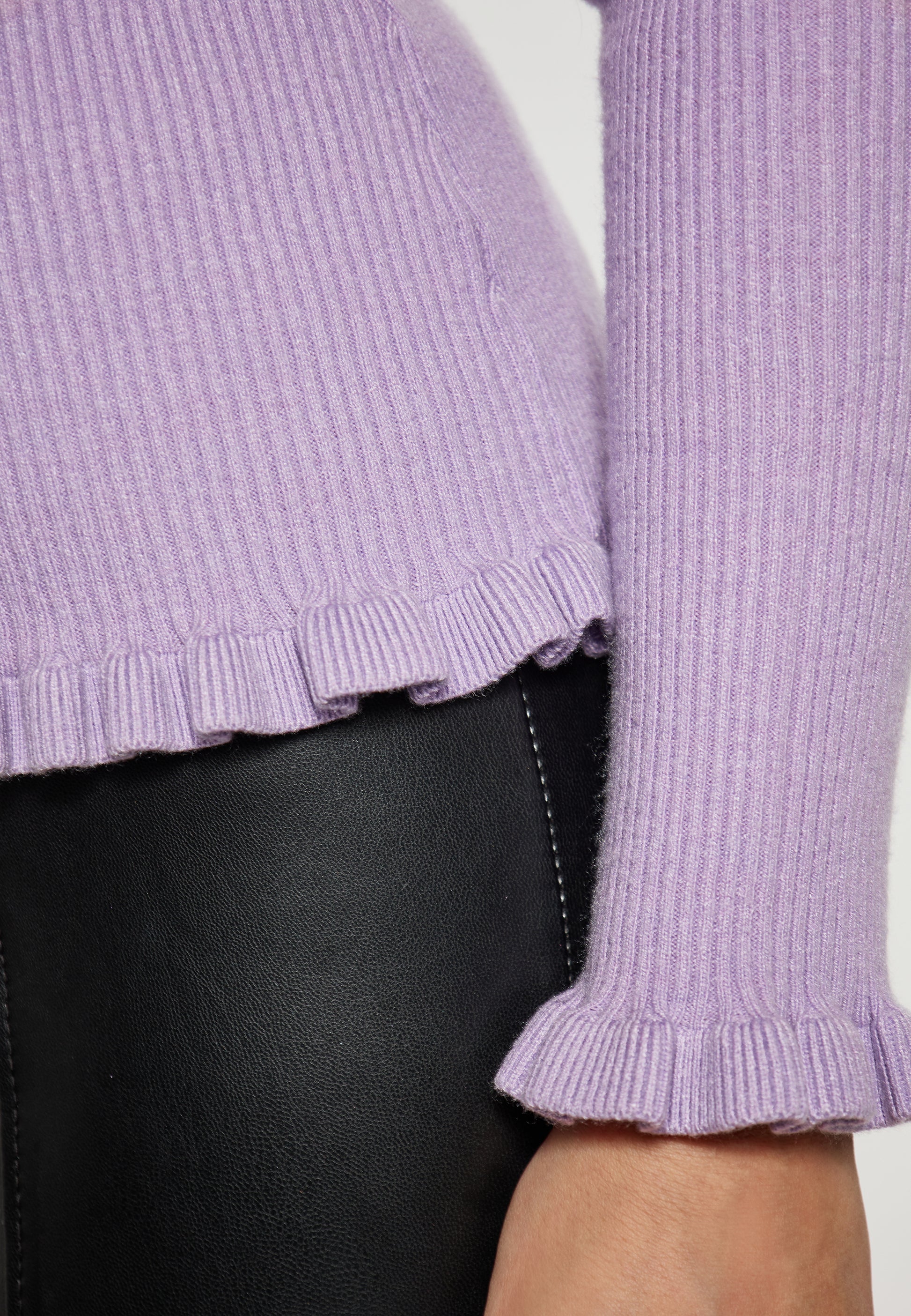 faina Pullover