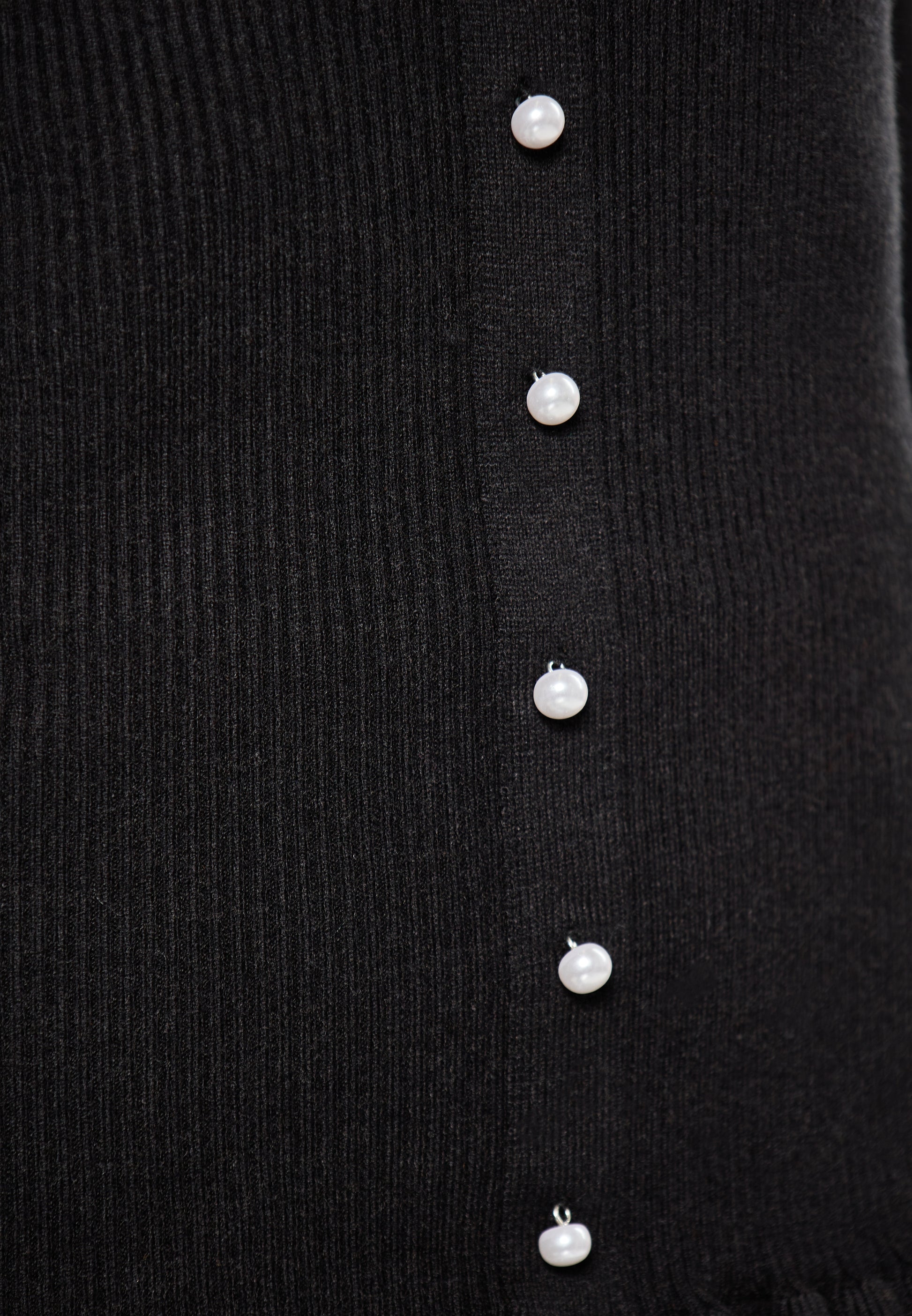 faina Cardigan