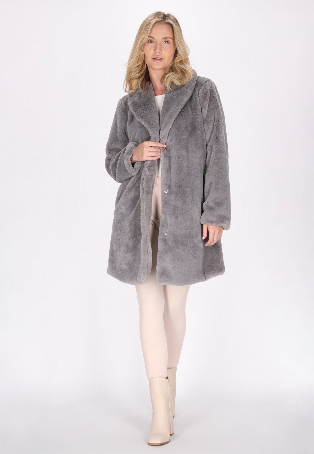 Minya Women's Coat