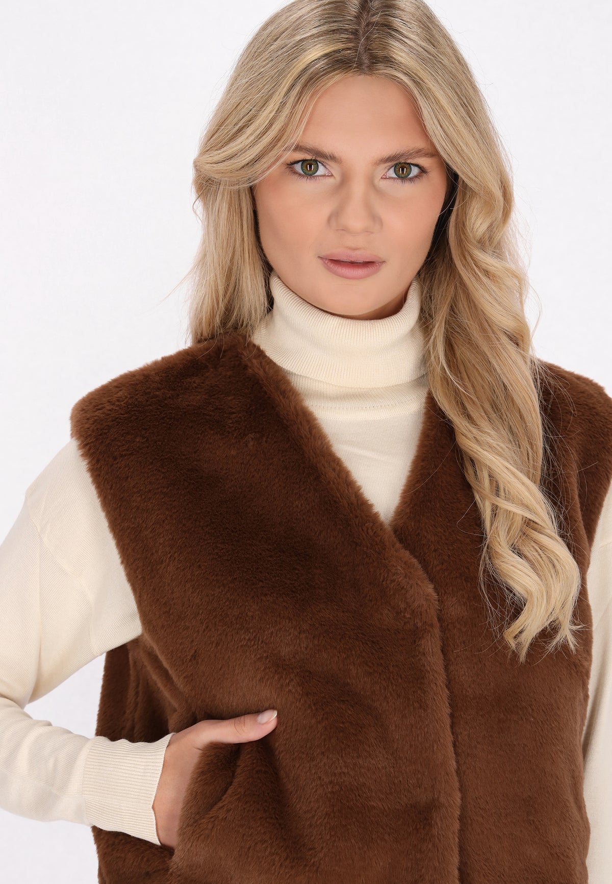 Risa Women's Vest