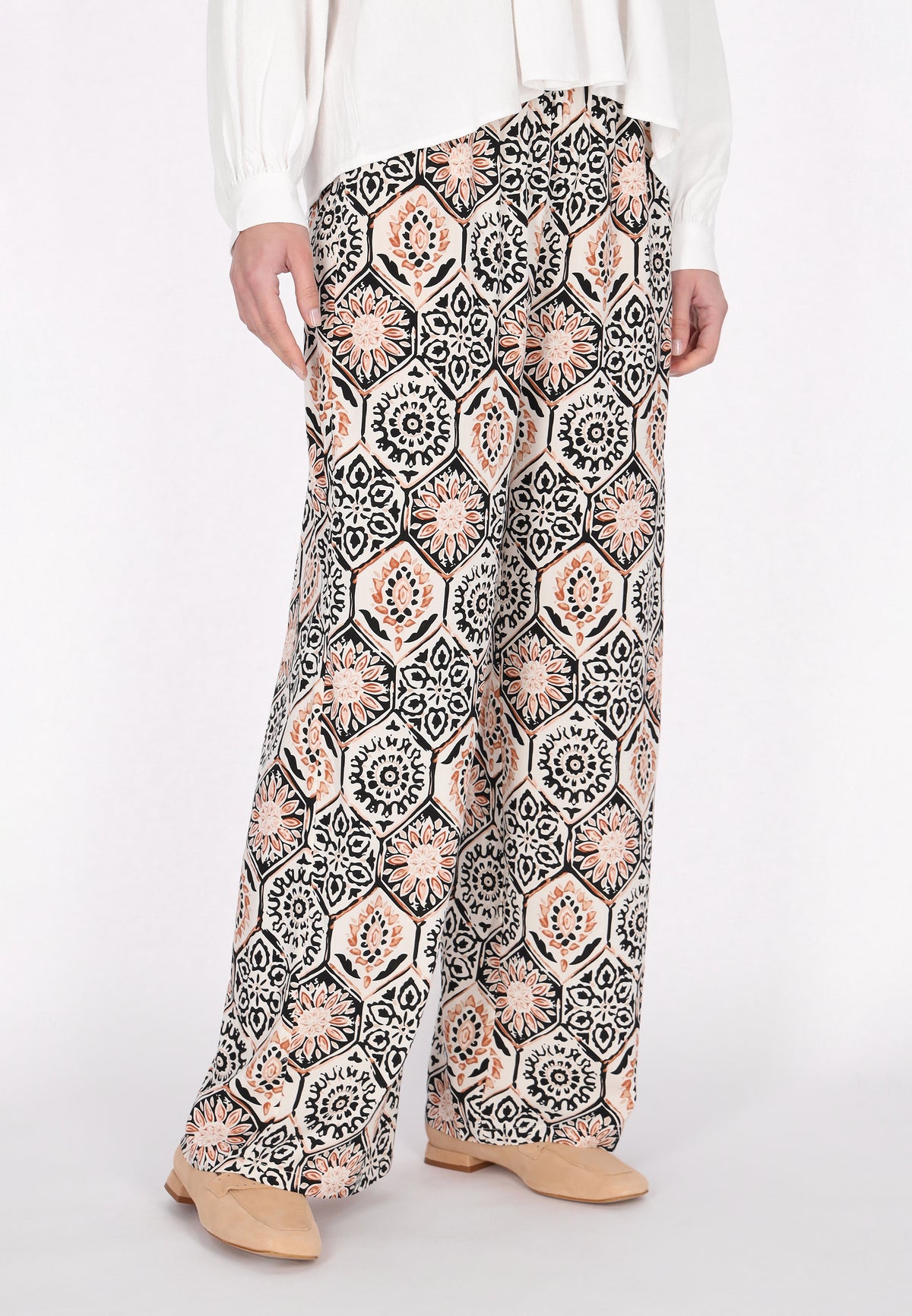 Alzou Women's Pants