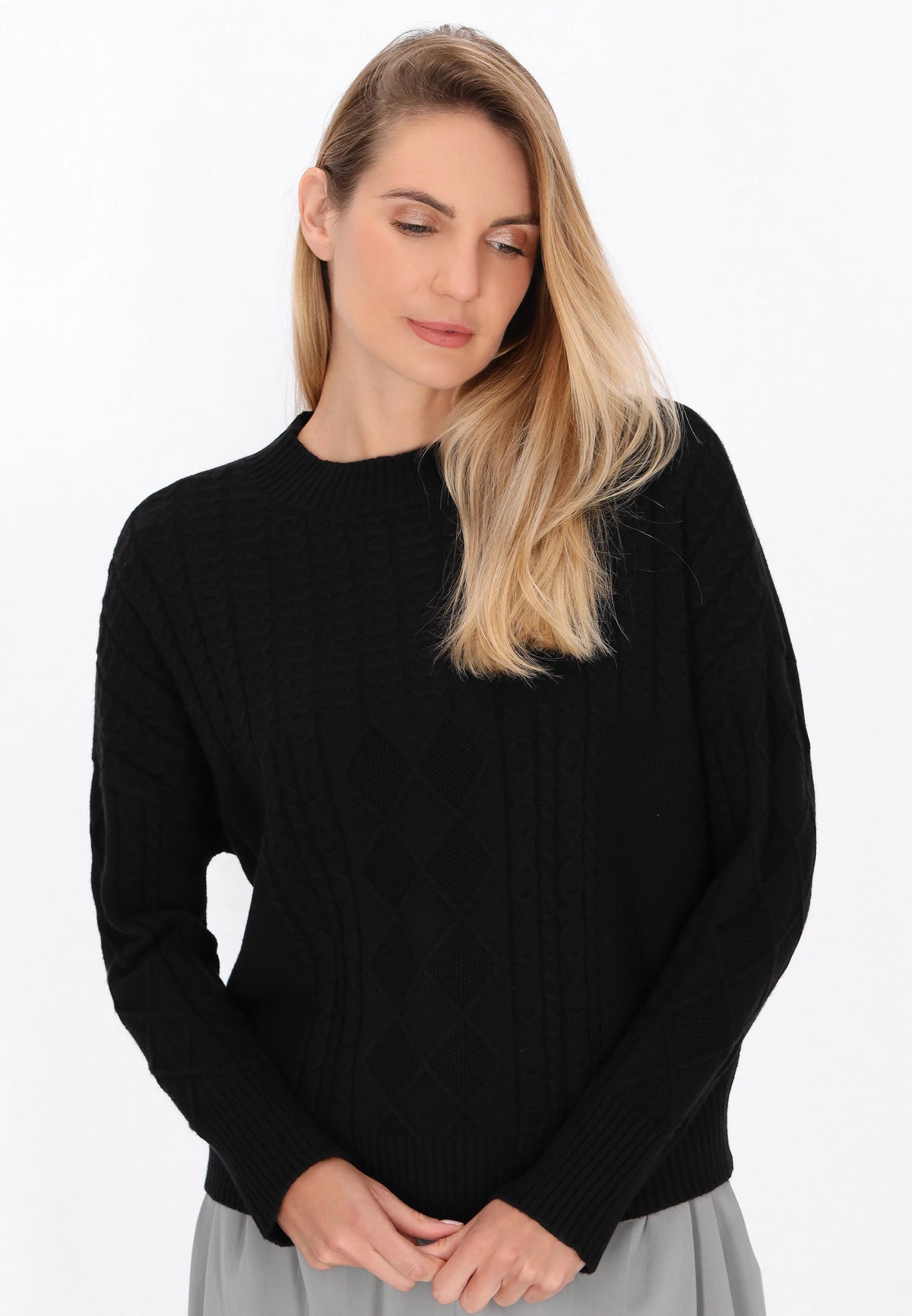 Vinaja Women's Sweater