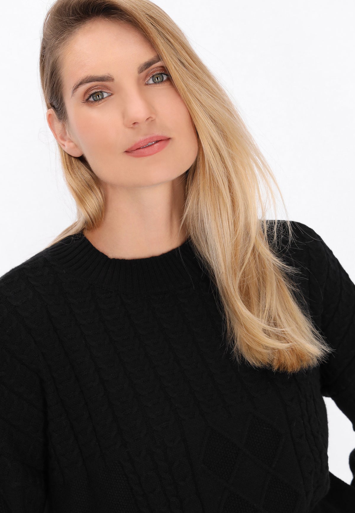 Vinaja Women's Sweater