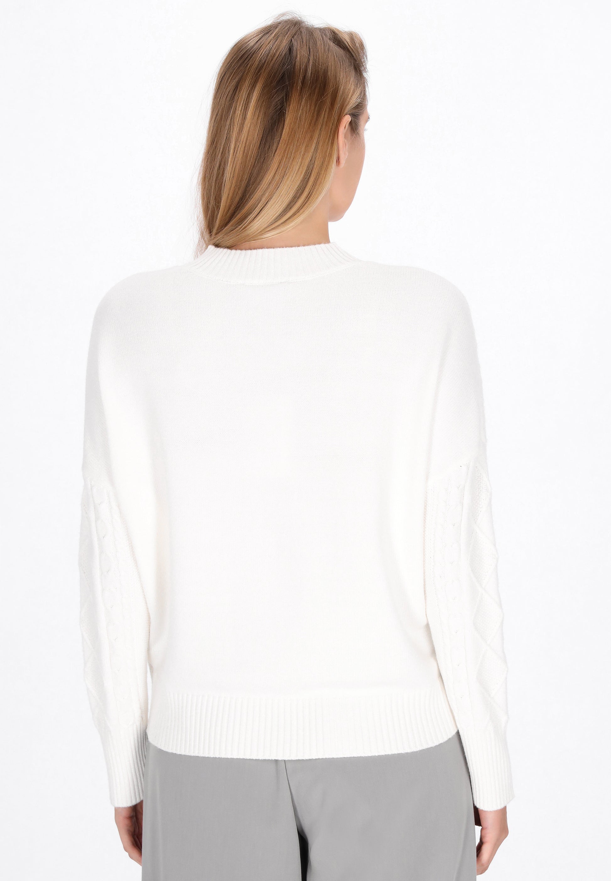 Vinaja Women's Sweater