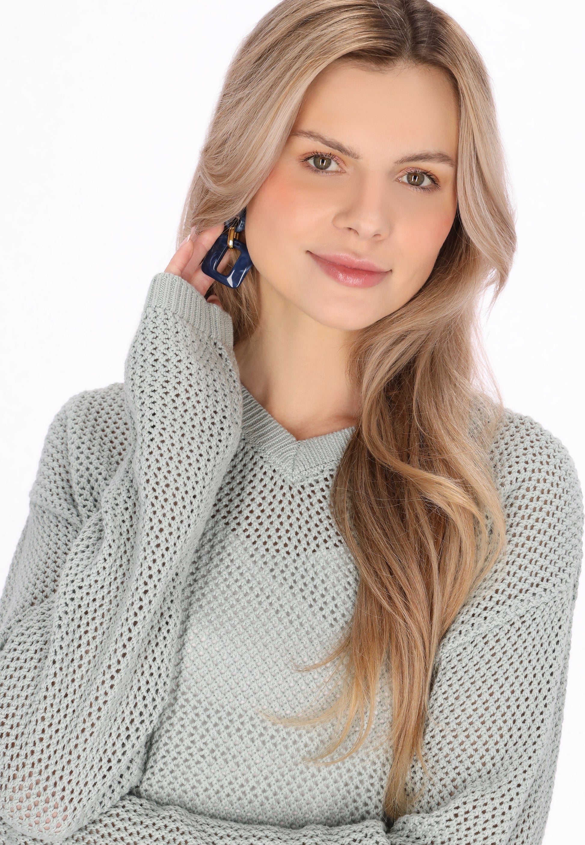 usha Women's Sweater