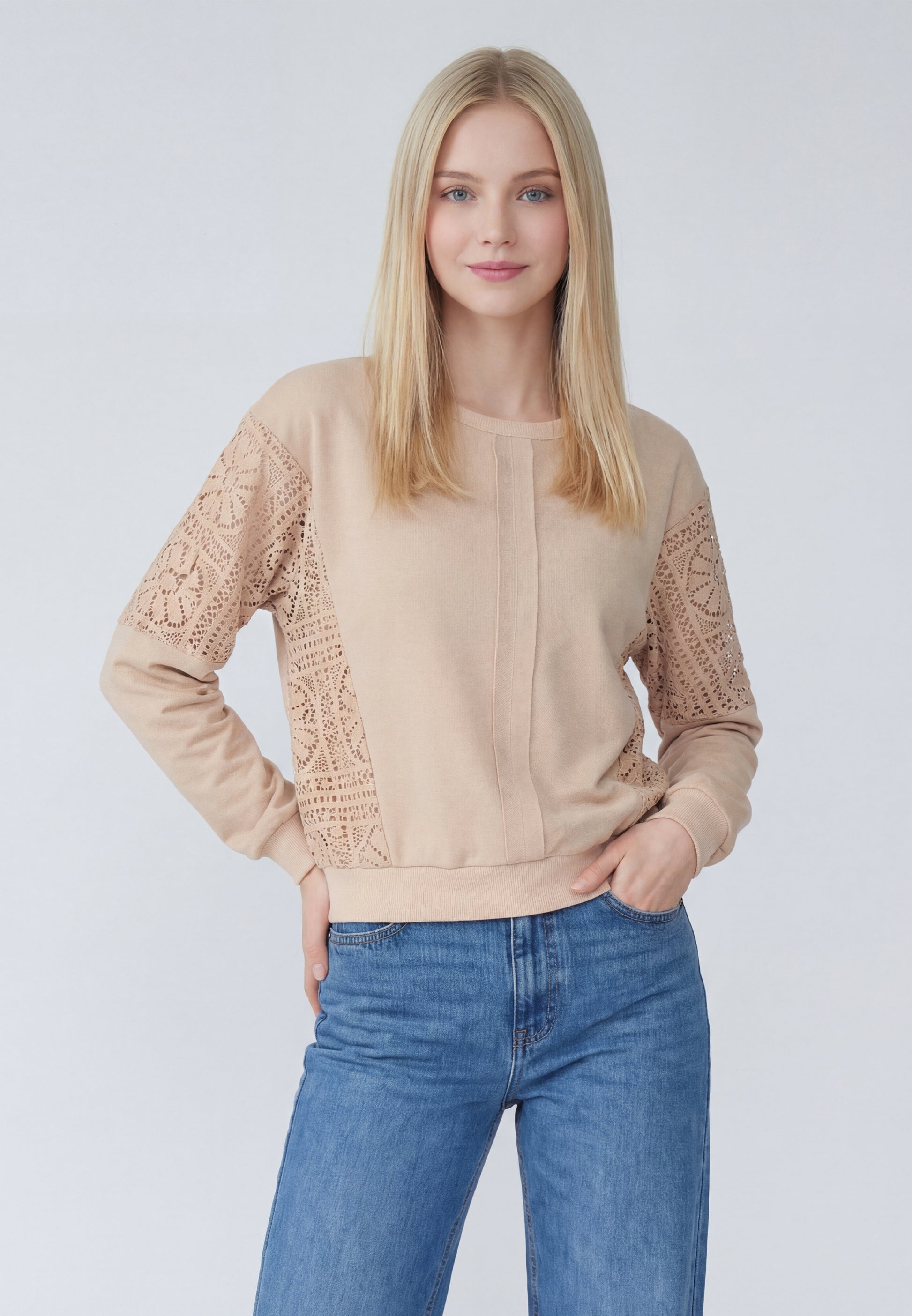 Albee Women's Sweatshirt