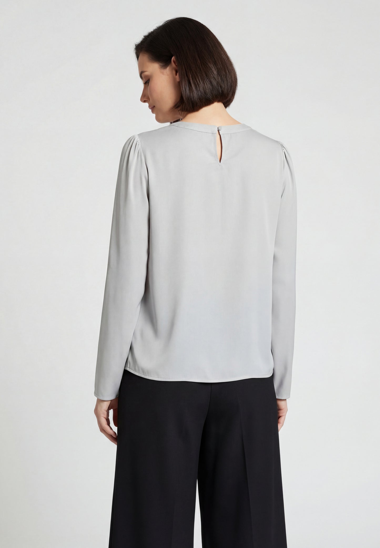 Lynnea Women's Long Sleeve Blouse
