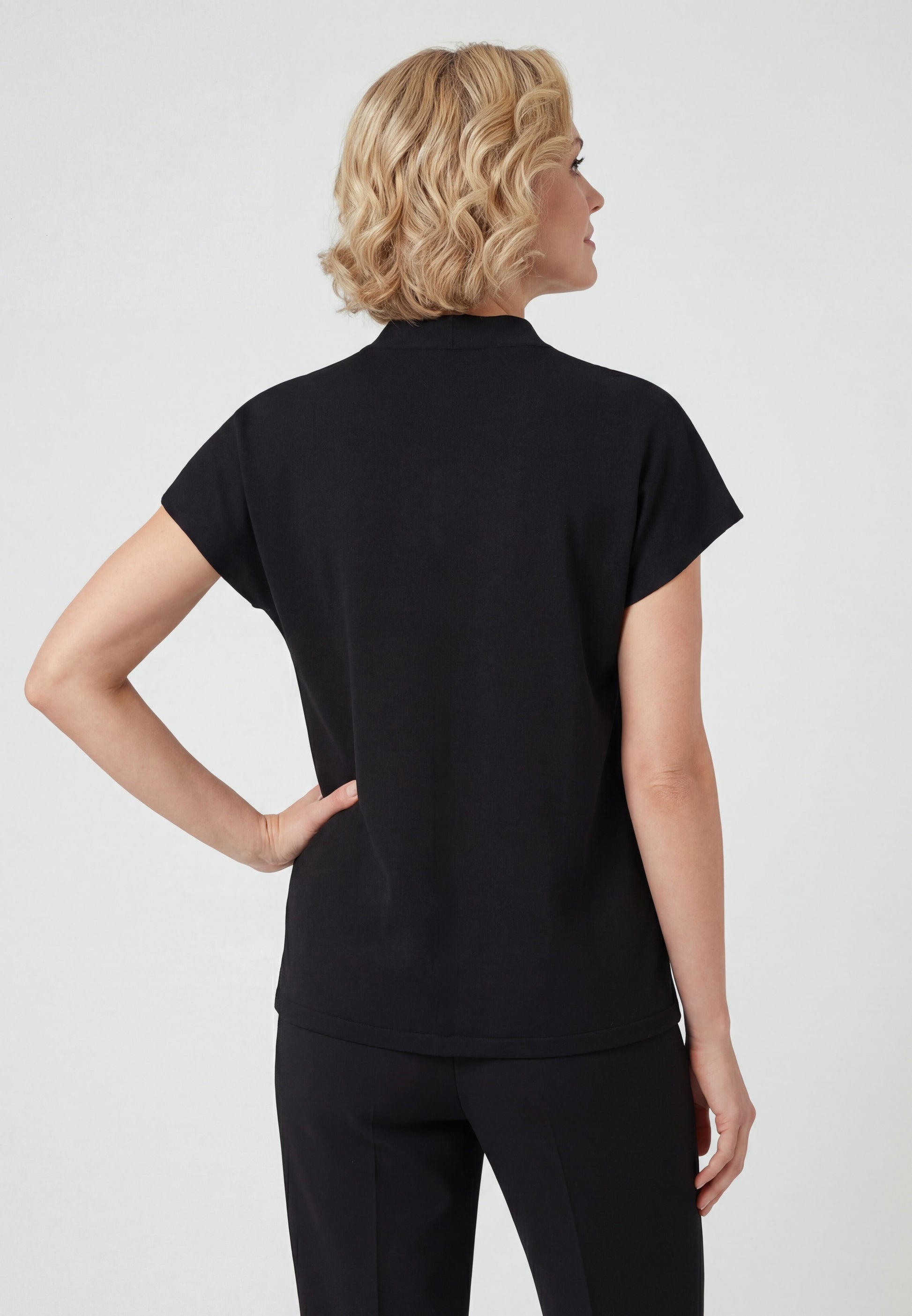 Lynnea Women's Blouse
