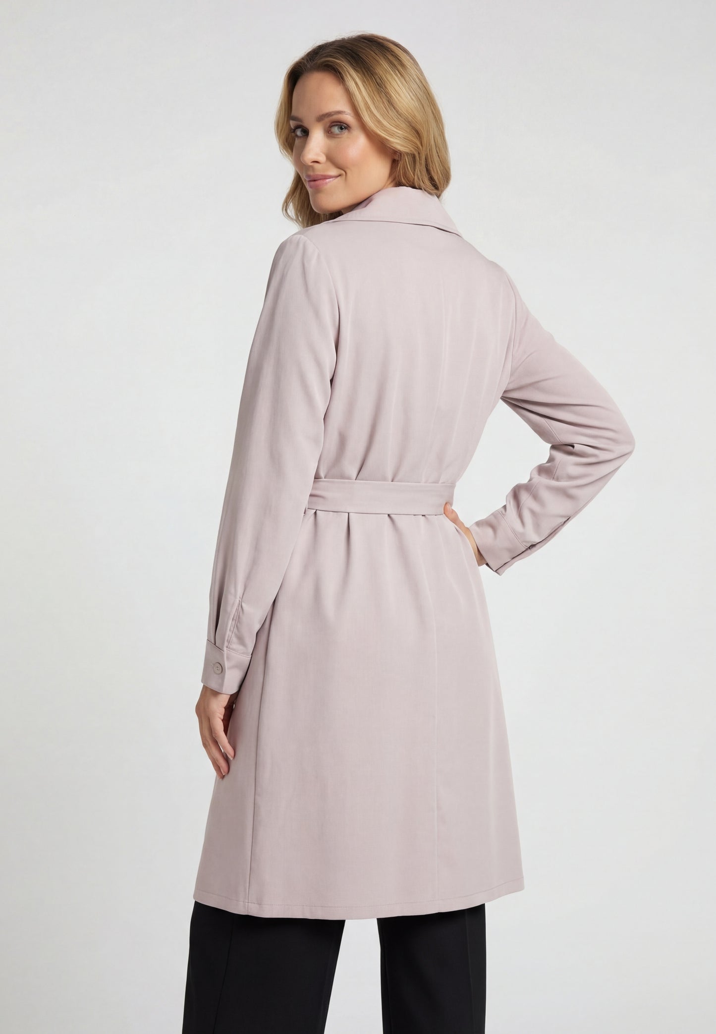 Lynnea Women's Light Coat