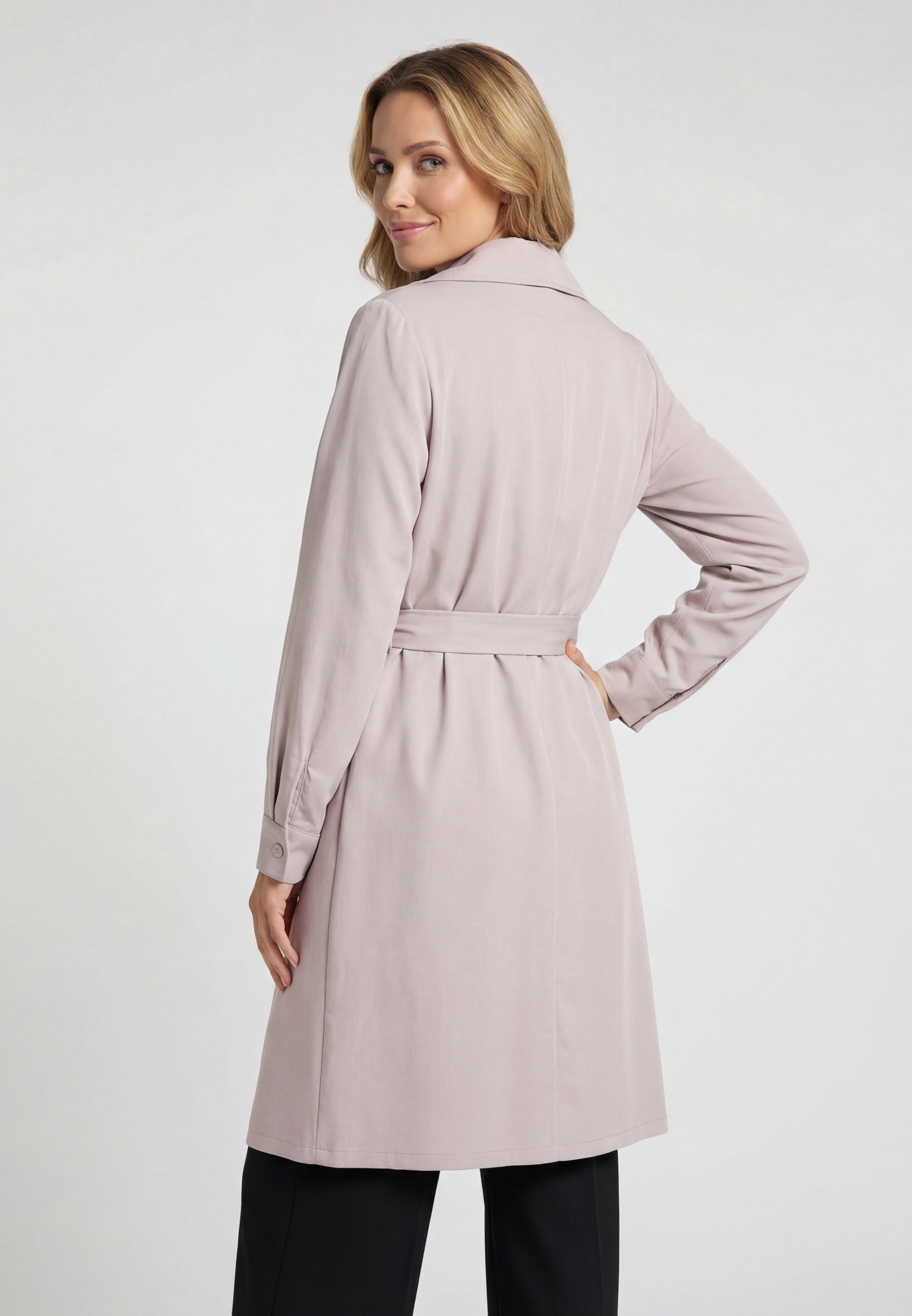 Lynnea Women's Light Coat
