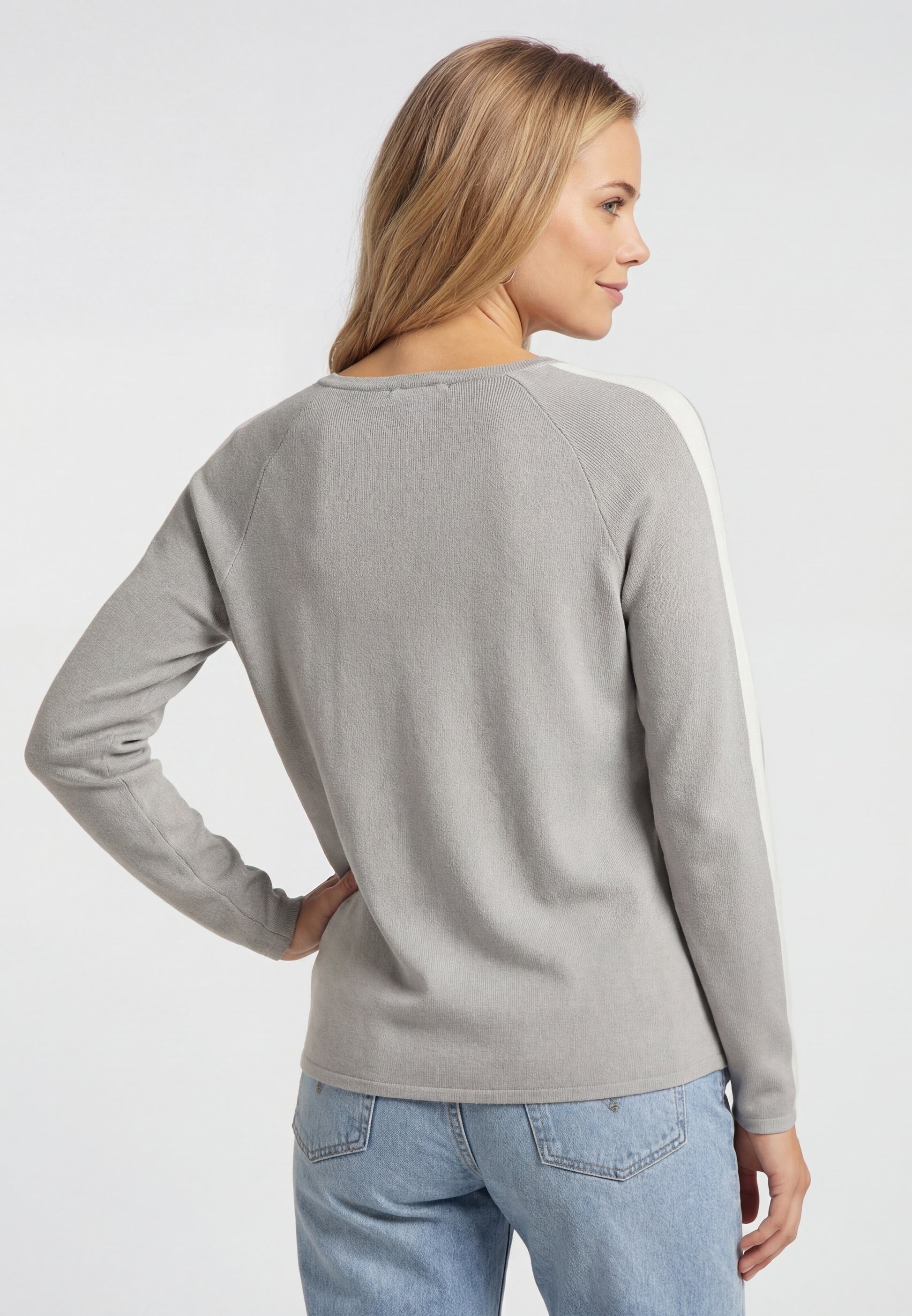 Caley Women's Knitted Sweater