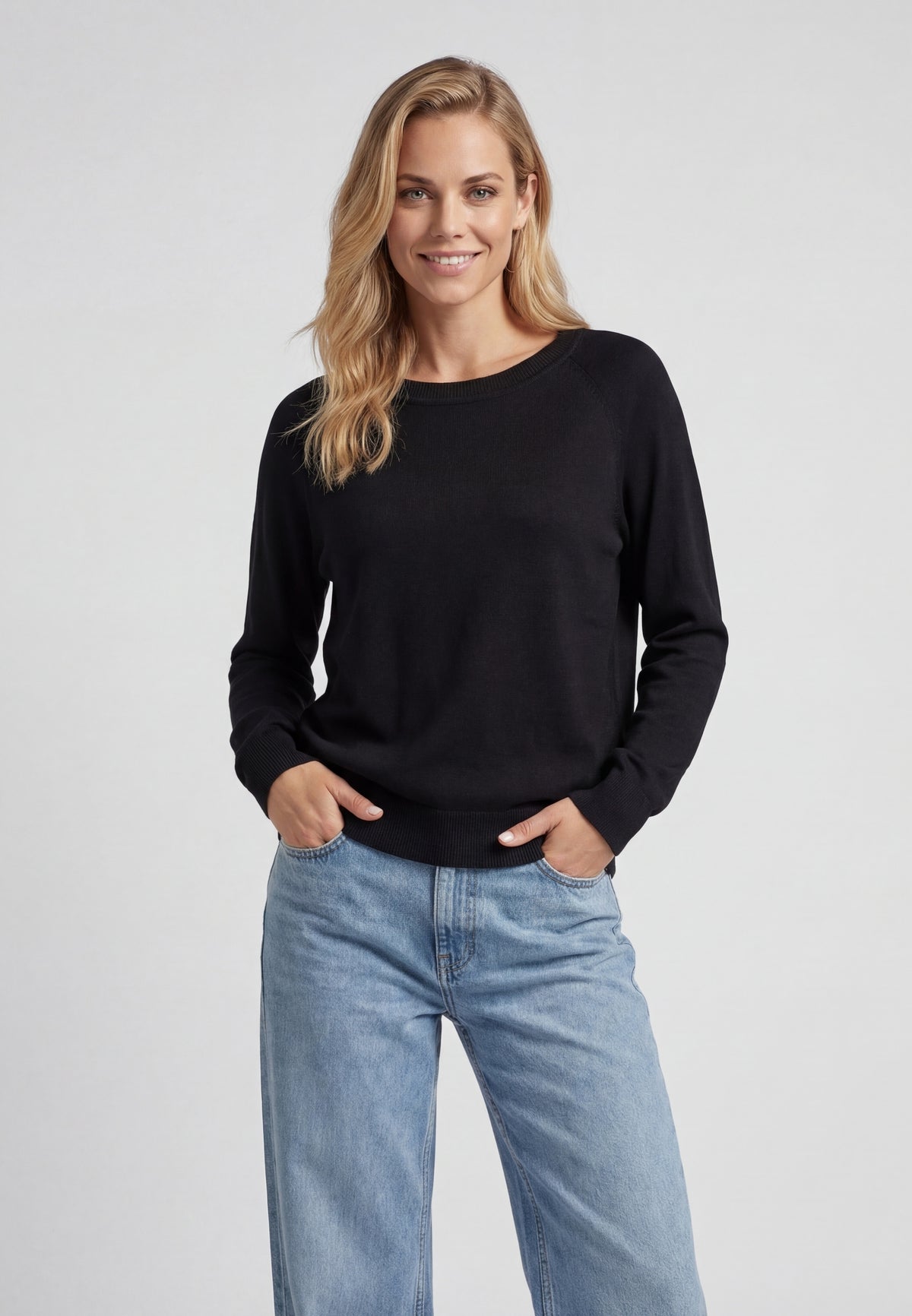 Caley Women's Crew Neck Sweater
