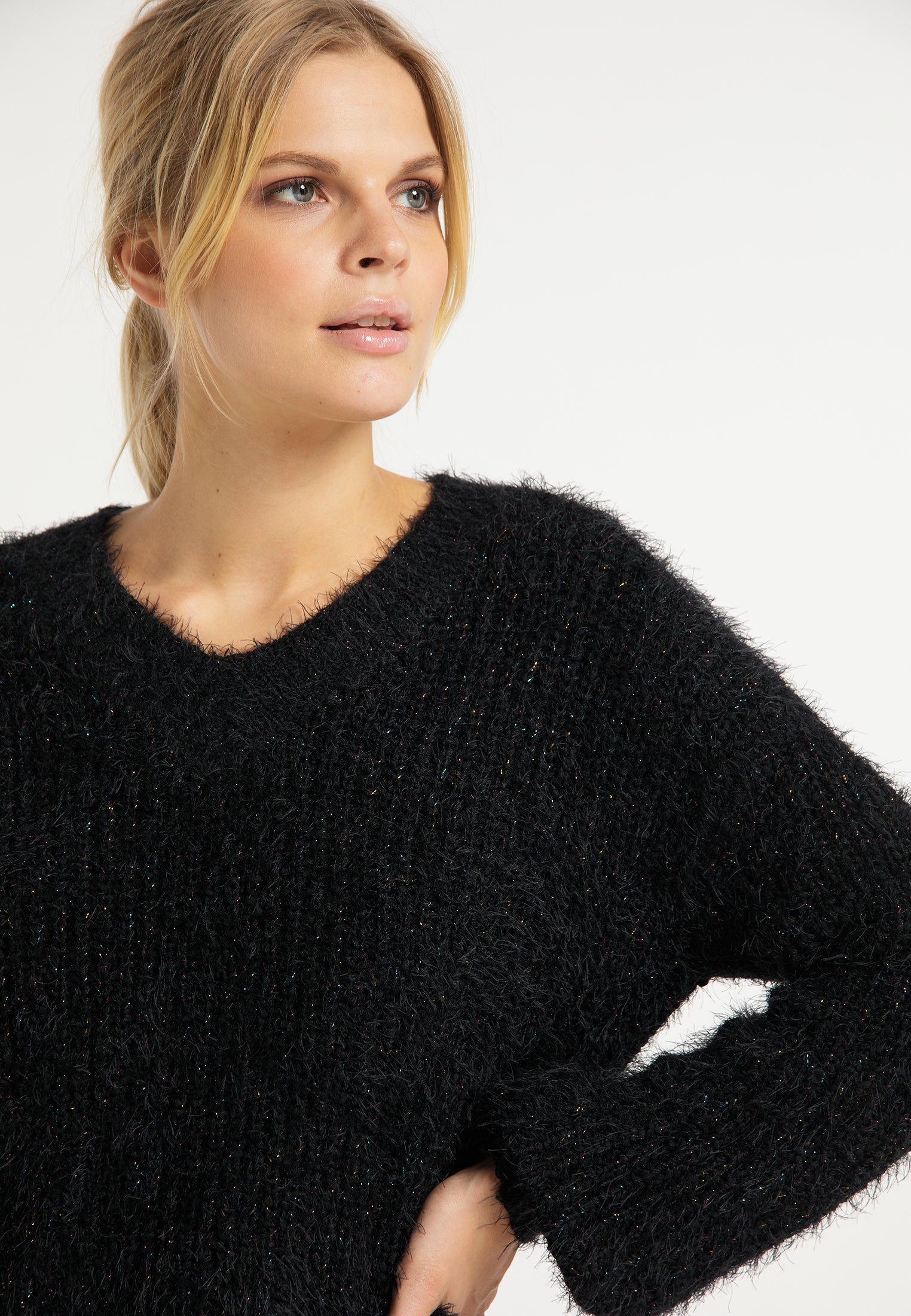 Minya Women's Knitted Sweater